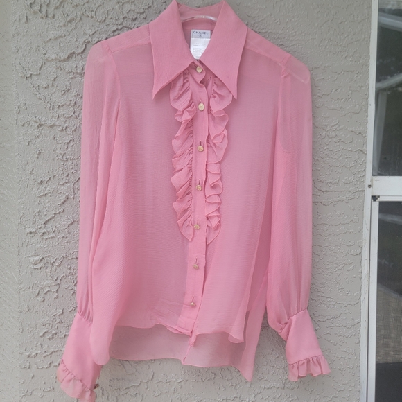 CHANEL fall 2006 runway pink ruffle blouse gold crystal logo buttons size 34 - Picture 6 of 16